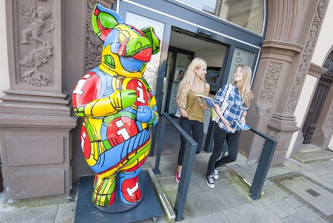 Start in die Saison: Neue Öffnungszeiten ab 1. April bei der Tourist-Information Schweinfurt 360°