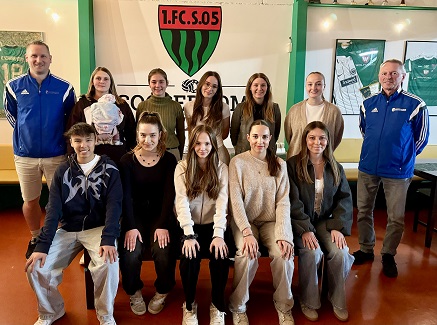 Ausbildung Women Only als willkommene Alternative zu Oberhaching: 10 frisch gebackene lizenzierte Fußballtrainerinnen