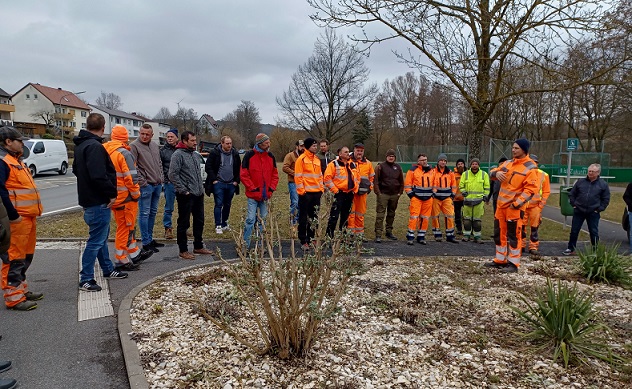 Fortbildung für Gemeindearbeiter: Öffentliche Grünflächen vielseitig gestalten