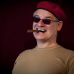 „Unkraut vergeht nicht – 25 Jahre Anschiss“: Ausbilder Schmidt kommt am Sonntag nach Hallstadt