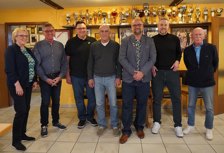 Schweinfurts größter Karateverein Budokan 72 e.V. rüstet sich für die Zukunft und wählt neuen Vorstand