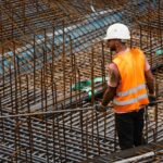 Dickere Lohntüten: Bauarbeiter sollen laut der IG BAU Mainfranken einen Lohn-Check machen