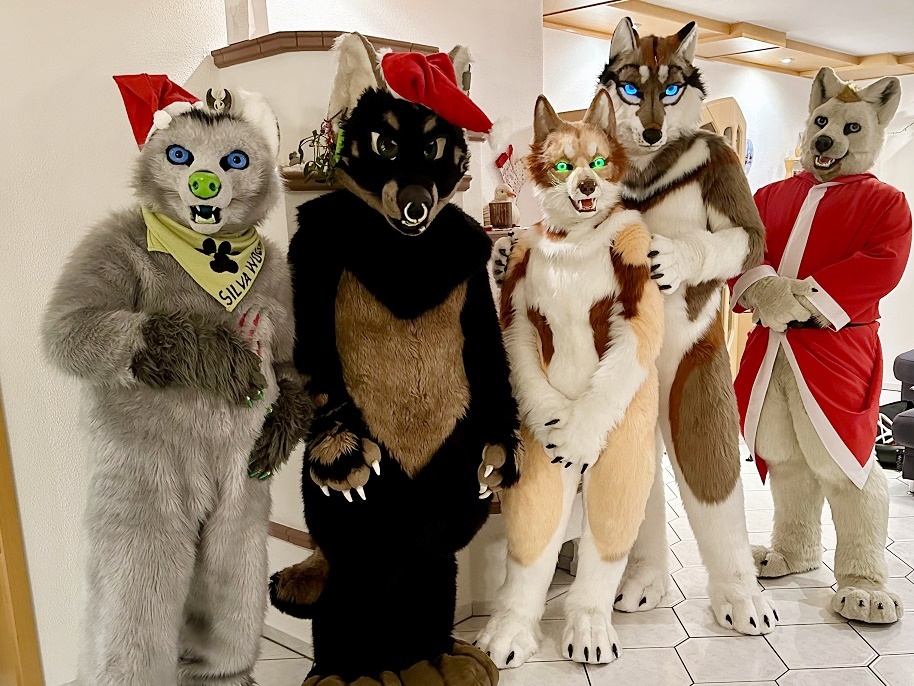 Ein Geschenk der tierischen Art: Freunde auf 2 Pfoten spenden 2.650 Euro an die Schweinfurter Kindertafel