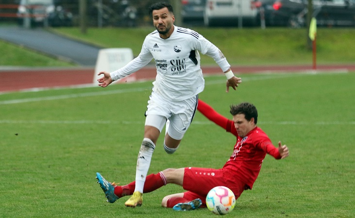 Neues aus der Landesliga: Fuchsstadt wehrt sich lange beim Tabellenführer, Dampfach holt wichtige Punkte beim Schlusslicht