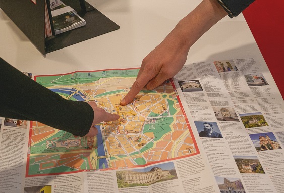 Alles rund ums „Bib-Ding“ oder: Warum eigentlich nicht Straßenbauerin? Die Stadt Würzburg beteiligte sich am Girls‘ and Boys‘ Day