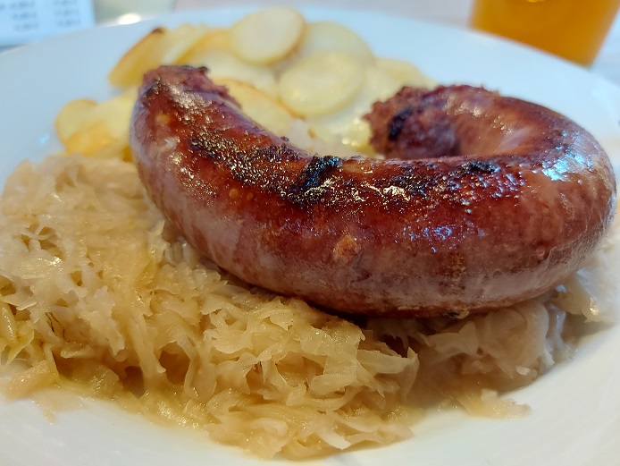 Fahr mal hin und kehr mal ein: Die Leberwürstli der Brauereigaststätte Hartleb