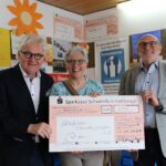 „Im Kloster ist der Teufel los“: Und deshalb freut sich die Kindertafel nun über 600 Euro von der Lülsfelder Theatergruppe