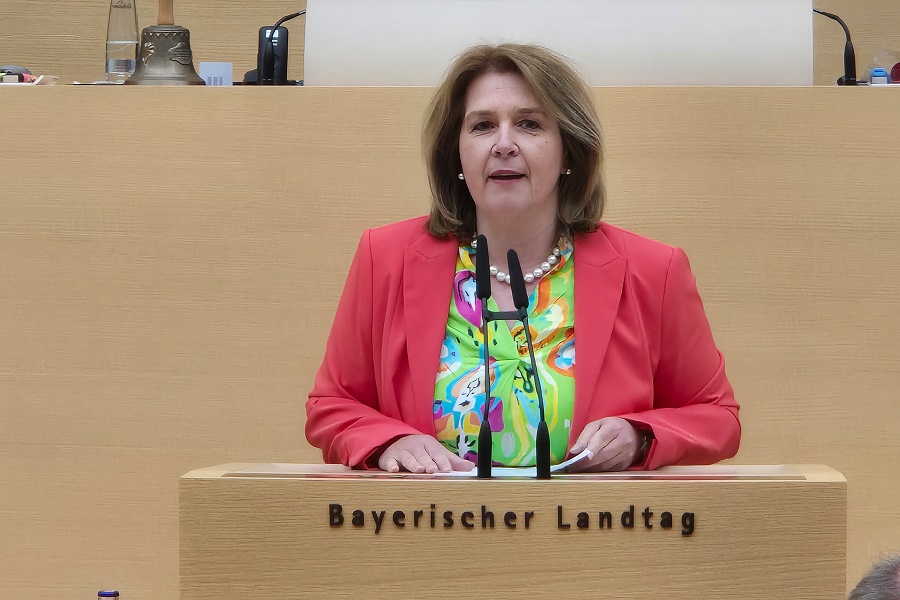 Die CSU-Landtagsabgeordnete Martina Gießübel fordert: Erwachsenenbildung muss bezahlbar bleiben