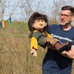 „Hey, wir sind stark“: So war das Mitmachkonzert im Kindergarten Werneck mit Jörg Sollbach