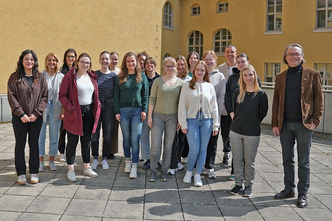 Kostenfreier öffentlicher Personennahverkehr für wohnungslose Menschen? THWS-Studierende im Austausch mit DBSH