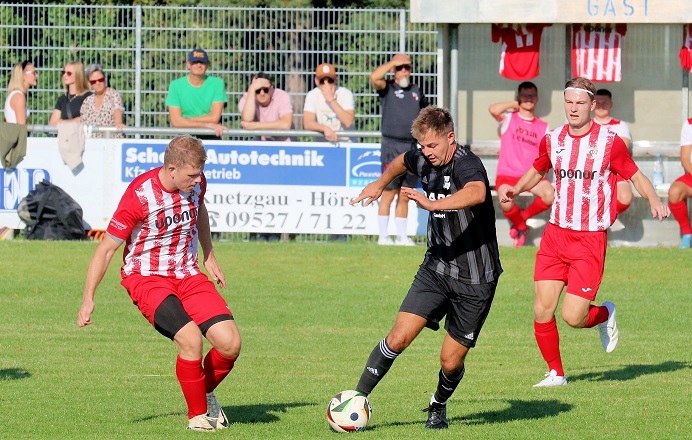 Der Sonntag in den Kreisligen: Knetzgau hält Haßfurt auf Distanz, Essleben patzt abermals, Stammheim sieht an Büchold vorbei