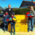 Grafenrheinfeld eröffnete den generalsanierten Spielplatz in der Margarethe Schreiber-Straße mit Kinderkirche und geistlichem Segen
