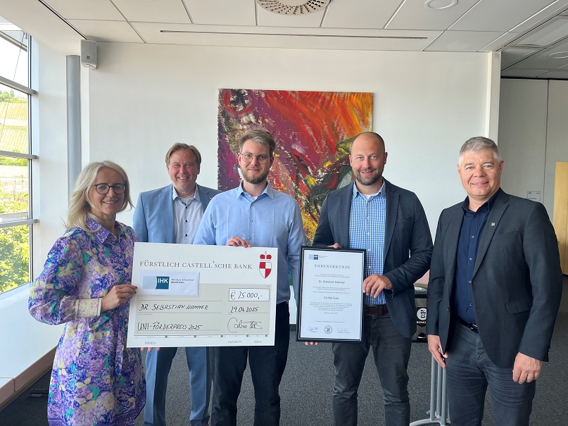 IHK-Präsidentin überreicht Universitäts-Förderpreis: 25.000 Euro für Uni-Projekt, das Hightec-Materialien sichtbar macht