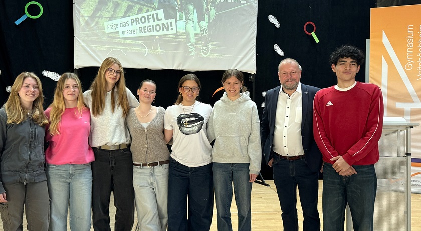 Politische Bildung am Landkreisgymnasium Veitshöchheim: „Demokratie ist es wert, dass man sich dafür einsetzt!“