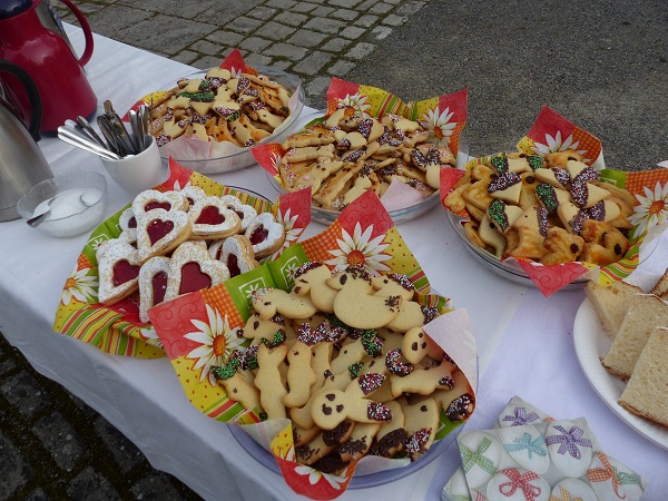 Vielfalt der Geschmäcker nach dem gemeinsamen Gottesdienst: 13 Dörfer des Pastoralen Raumes Mainbogen feierten gemeinsam