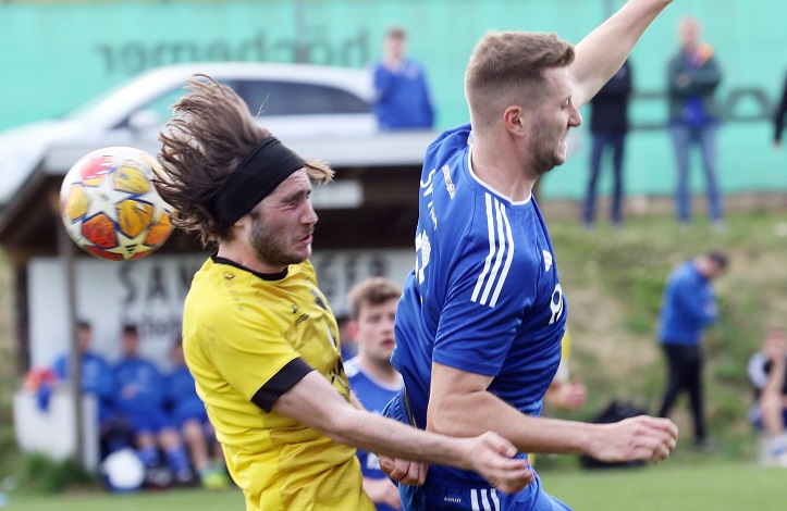 Ein unglaubliches halbes Dutzend im Spitzenspiel: Wollbach rückt Aura nach dem 6:0 nahe – VIELE FOTOS!