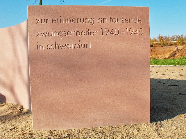 „Initiative gegen das Vergessen“ und Patenschule OMG laden am 8. Mai ein: Erinnerung an die Opfer der Zwangsarbeit während des Zweiten Weltkriegs