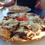Fahr mal hin und kehr mal ein: Frische Pizza am Alten Bach in Zell am Ebersberg