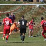 Blockade in den Füßen: Dank zweier Einwechselspieler hat Aubstadt den Klassenerhalt dennoch selbst in der Hand – VIELE FOTOS!