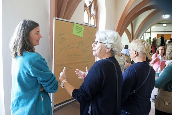 „Sie sind ein Aushängeschild“: Bücherei-Wochenende der Katholischen Büchereifachstelle der Diözese Würzburg