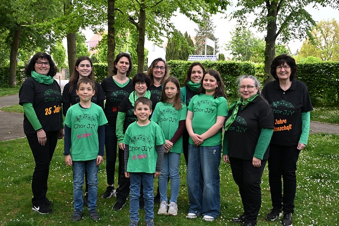 CSU-Fraktion Gochsheim-Weyer und Wählergruppe Freie Bürger spendeten über 1000 Euro an TSV-Kickboxer, Chor JoY und Diakonie-Elternarbeit