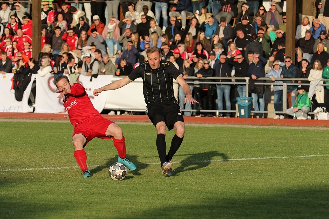 Eltmann dreht in Ballingshausen das Match und setzt sich vorübergehend an die Tabellenspitze