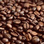 Ehepaar verfolgt eine Diebesbande, die Kaffeebohnen, Tabak und Sonnencreme im Wert von mehreren tausend Euro klaute