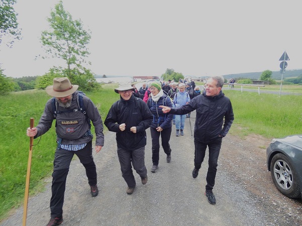 „Pilger der Hoffnung – gemeinsam unterwegs“: Ökumenische Kreuzbergwallfahrt mit Bischof Jung und Regionalbischöfin Bornowski