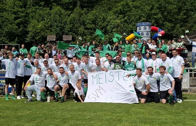 Kantersieg in Wollbach: Machtilshausen kehrt sofort wieder in die Kreisklasse zurück