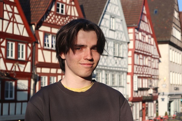 Akzeptanz und Zugehörigkeit in der christlichen Gemeinschaft: Noah Wirsching aus Ochsenfurt will sich am 11. Mai taufen lassen.