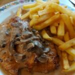 Fahr mal hin und kehr mal ein: Was immer geht, das ist ein Jägerschnitzel zum Bockbier