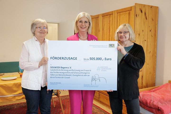 Freistaat fördert Fachberatungsstellen von SOLWODI Bayern e.V. mit über einer halben Million Euro