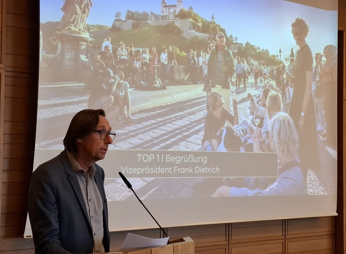 Ordentliche Mitgliederversammlung des Fränkischen Weinbauverbands: Eine starke Interessensvertretung für die WinzerInnen in schwierigen Zeiten