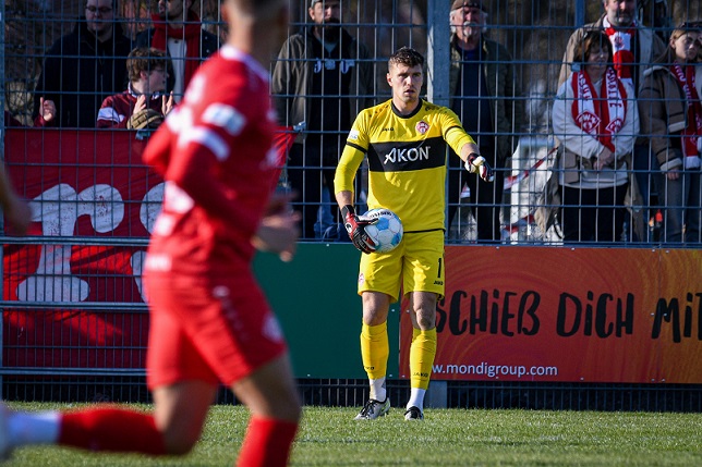 Nun steht auch der Keeper fest: Johann Hipper bleibt bei den Würzburger Kickers