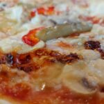 Fahr mal hin und kehr mal ein: Die Pizza Sonnenaufgang zu Weißbieren in der Gaststätte Bachgrund