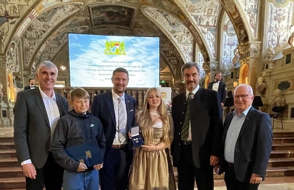 Lebensrettende Hilfe: Zwei Jugendliche aus dem Landkreis Schweinfurt werden mit der Christophorus-Medaille ausgezeichnet