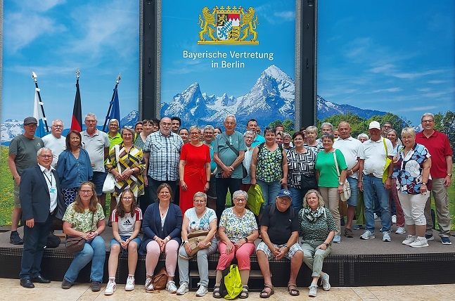 Hoch hinaus in der Hauptstadt: Besuchergruppe aus dem Wahlkreis war auf Einladung von Sabine Dittmar vier Tage lang zu Besuch in Berlin