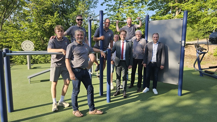 Großer Mehrgenerationen-Spielplatz am Naturfreundehaus: In Schonungen gibt’s jetzt ein Fitnessstudio unter freiem Himmel 