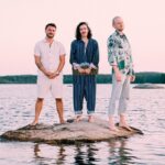 Folkshilfe unterstützen Seiler und Speer in der Stadthalle Lichtenfels mit „Quetschn“, Synthesizer und Dialekt