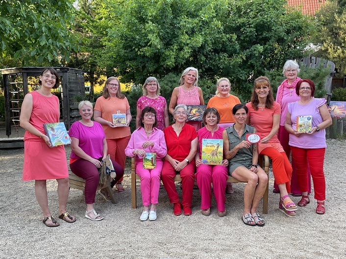 500 Euro für ein Wunschprojekt: Der Chor „Sing mit“ spendet Grundstock für Leseinsel