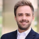 Blitzlicht auf die USA! Ein Insider informiert: Julian Müller-Kaler spricht am 10. Juli im Museum Barockscheune