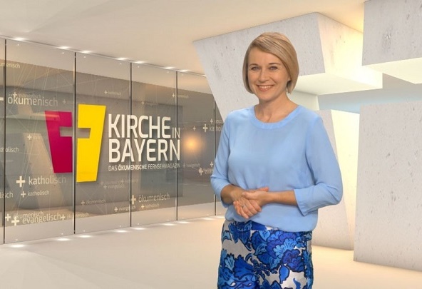 „Kirche in Bayern“: Vor dem Chormahl in Winterhausen läuft der evangelische Kirchenchor zum Ansingen von Haus zu Haus
