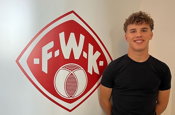 Aus der eigenen Jugend in die Regionalliga: Bennet Knaus wird Teil des Kickers-Kaders