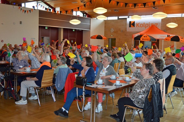 Mehr als 100 Gäste beim Begegnungstag „Kolping Spätlese“ in der Frankentherme in Bad Königshofen