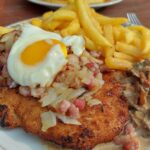 Fahr mal hin und kehr mal ein: Erst der Schmiedehammer, dann das Bauernschnitzel