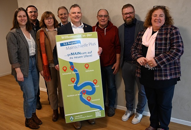 Neue ILE-Ortseingangstafeln an den Gemarkungsgrenzen und ein Gewinnspiel zur ILE-Region Mainschleife Plus