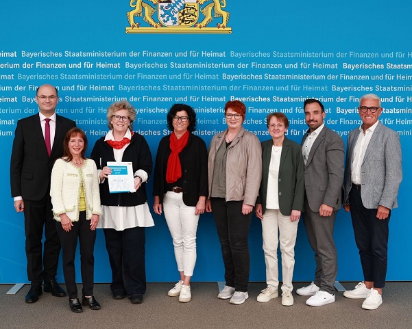 Sonderpreis „Innovation“ für das PflegeÜbungsWohnmobil des Caritasverbands für den Landkreis Rhön-Grabfeld