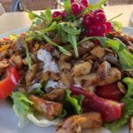 Essen wie Gott in Franken: Gulasch, Knoblauchschnitzel und der Fitnesssalat im Gasthof Hirschkopf – VIELE FOTOS!