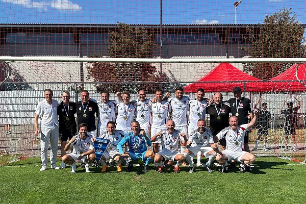 1:0 gegen den FC Bayern: 1. FC Nürnberg ist Ü40-Meister, Gruppenplätze zwei und drei für Gerolzhofen und Bergrheinfeld