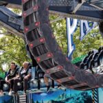 „Technik-Tour“: Maschinenbau-Studierende der THWS besichtigen Karussells am Schweinfurter Volksfest